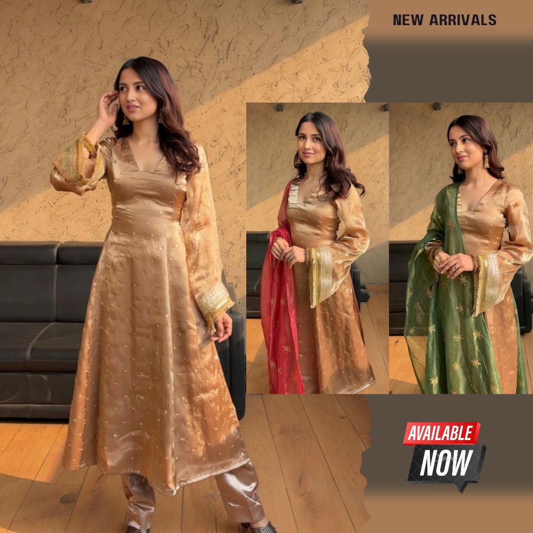 Kamlika Chiku Colours Suit Set With Double Dupatta – Elegant Red &amp; Green Ethnic Wear