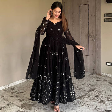 Kajal's Black Embroidered Anarkali Suit