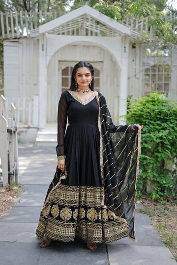 Sandhiya Black Premium Quality Anarkali Suit Set